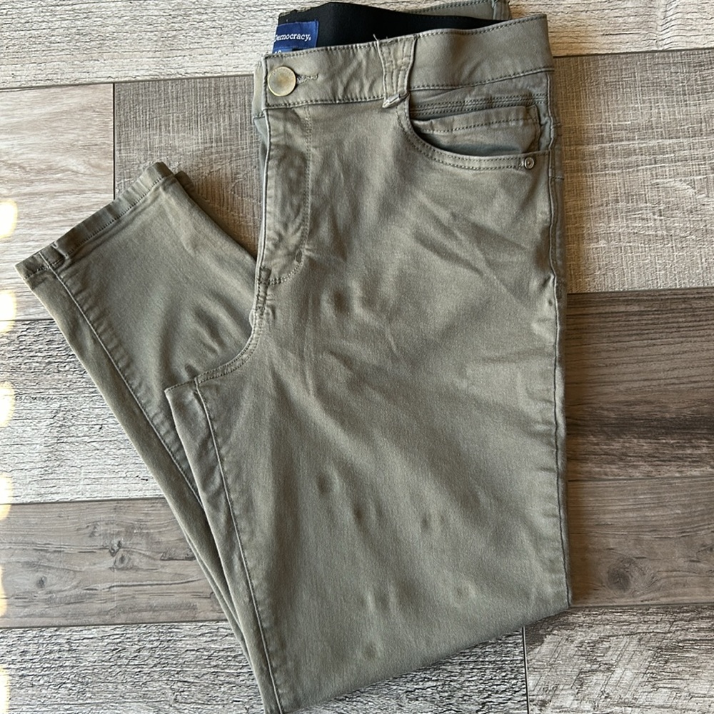 Democracy 16 “Ab” solution skinny ankle